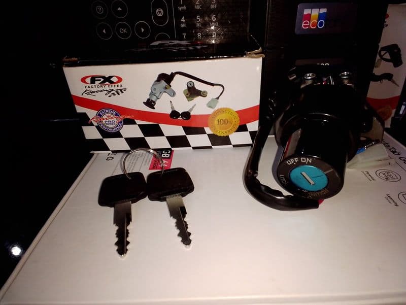 IGNITION SWITCH & LOCK SET STX