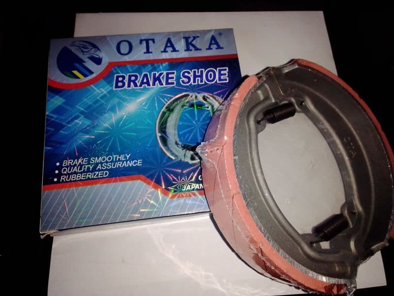 BRAKE SHOE RS100/ YTX / STX rear